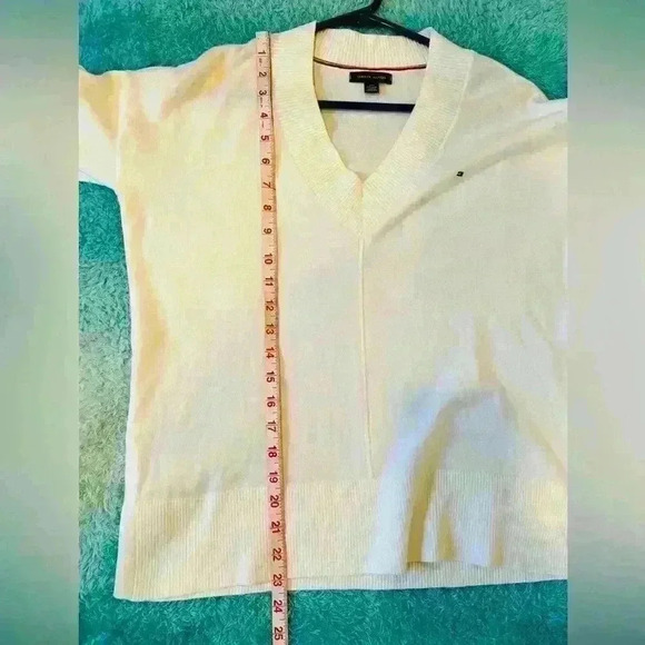 🔥Tommy Hilfiger Sweater 🔥 - Picture 3 of 7